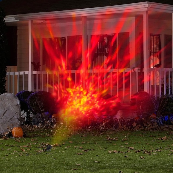 Gemmy Projection LED light show in red-yellow “fire & ice”. - Picture 2 of 7